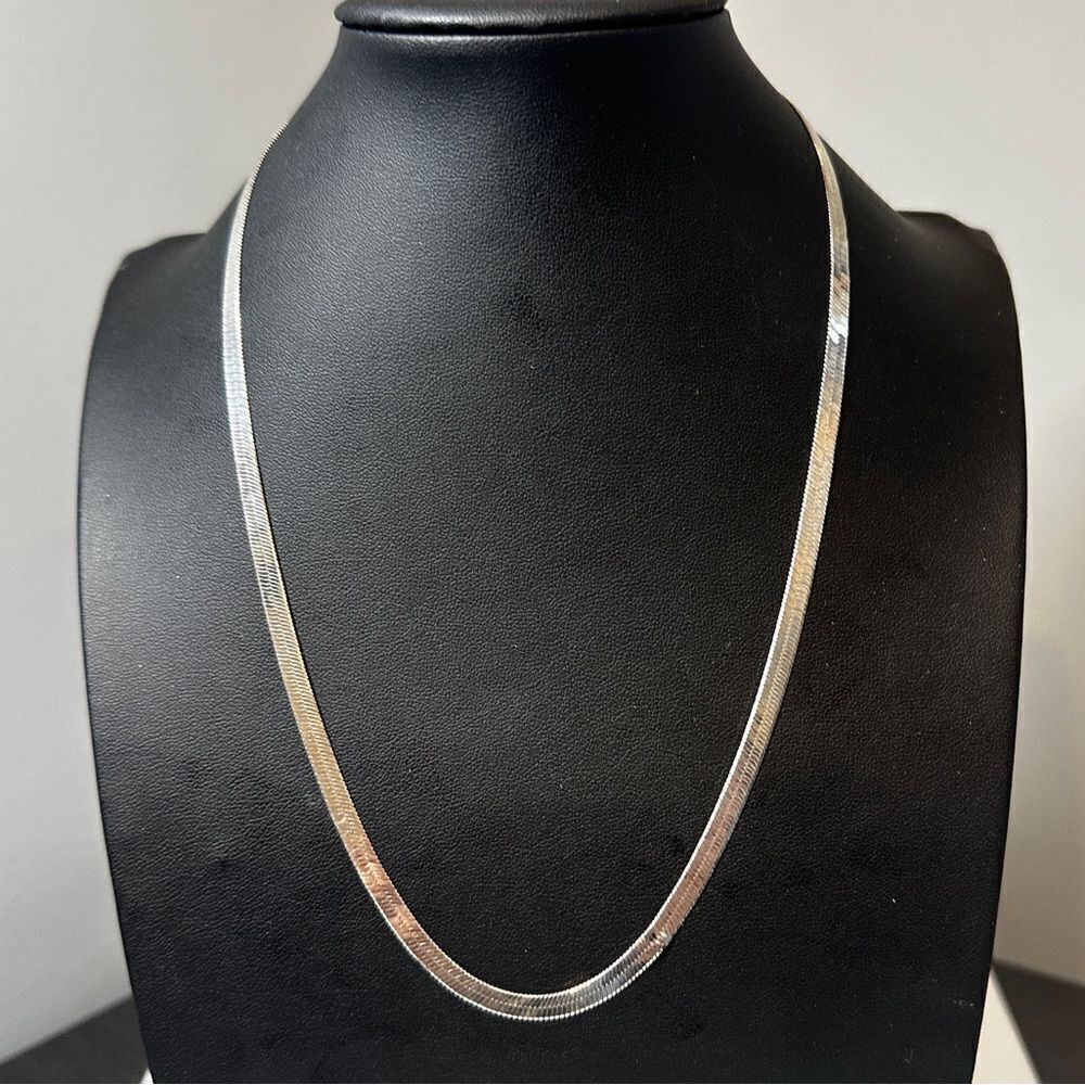 18” herringbone sterling‎ silver stamped Italy necklace!!